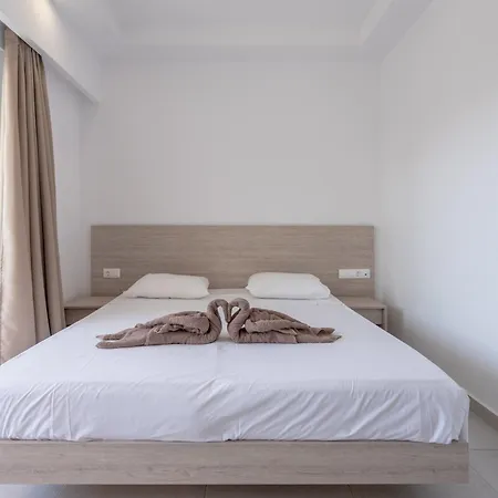 Hotel Stamos 2*
