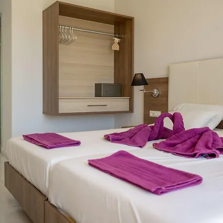 Hotel Stamos 2*