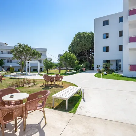 Stamos Hotel 2*